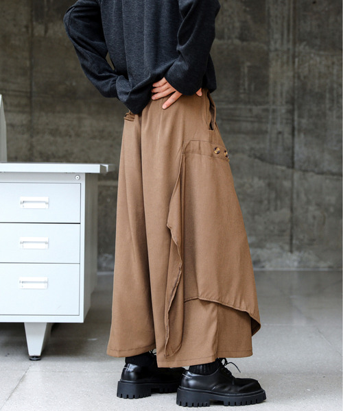 neos(ネオス)の「【neos】ルーズシルエット レイヤード ドレープ スカート ワイド スラックス(スラックス・メンズ・ブラック/ブラウン・MEDIUM/LARGE/X-LARGE)」の3枚目の写真