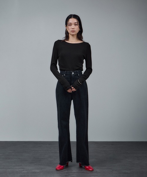 SALON adam et rope'(サロン アダム エ ロペ)の「Hug Silkラウンドネックプルオーバー 2 / 新色追加(Tシャツ/カットソー・レディース・ブラウン/ブラック/オフホワイト・FREE)」の9枚目の写真