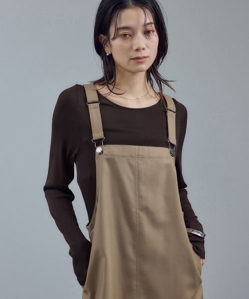 SALON adam et rope'(サロン アダム エ ロペ)の「Hug Silkラウンドネックプルオーバー 2 / 新色追加(Tシャツ/カットソー・レディース・ブラウン/ブラック/オフホワイト・FREE)」の4枚目の写真