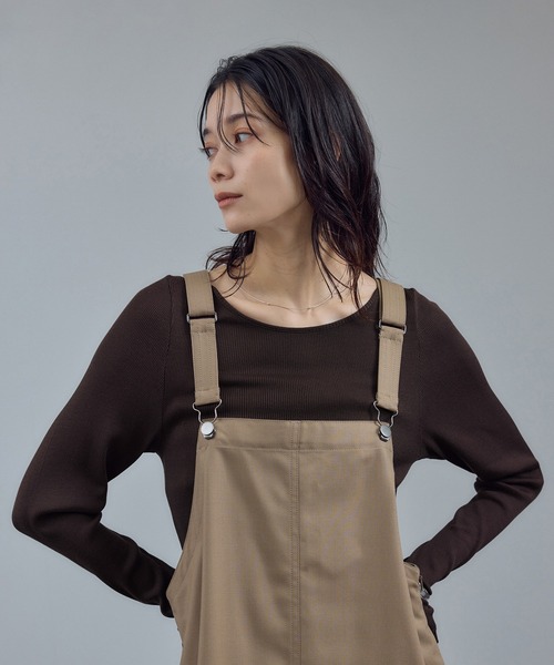 SALON adam et rope'(サロン アダム エ ロペ)の「Hug Silkラウンドネックプルオーバー 2 / 新色追加(Tシャツ/カットソー・レディース・ブラウン/ブラック/オフホワイト・FREE)」の7枚目の写真