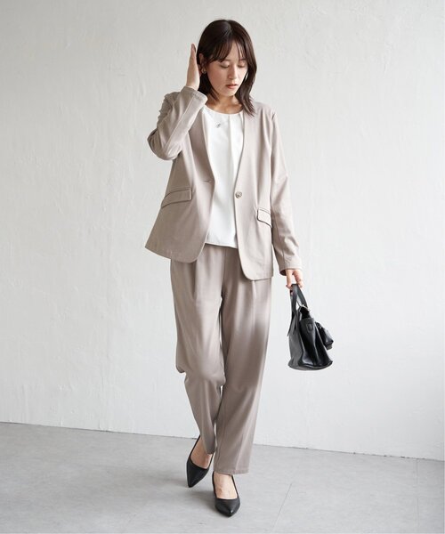 IKKA LOUNGE(イッカラウンジ)の「【セットアップ対応】GOKU楽ワークテーパードパンツ(その他パンツ・レディース・ベージュ/ネイビー・L/M)」の14枚目の写真