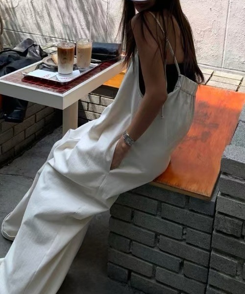 Aelina(エリナ)の「デニムサロペット(つなぎ/オールインワン・レディース・ブルー/ベージュ・F)」の18枚目の写真