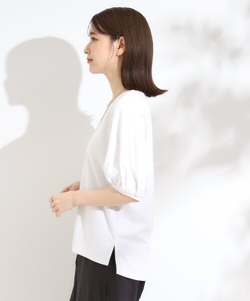 DRESKIP(ドレスキップ)の「【S-LL/ひんやり/UV】スキッパーネックで女性らしい きれい見えトップス(Tシャツ/カットソー・レディース・ブラック/イエロー/オフホワイト・04/03/02/01)」の5枚目の写真