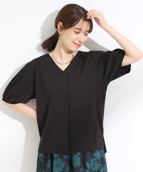 DRESKIP(ドレスキップ)の「【S-LL/ひんやり/UV】スキッパーネックで女性らしい きれい見えトップス(Tシャツ/カットソー・レディース・ブラック/イエロー/オフホワイト・04/03/02/01)」の8枚目の写真