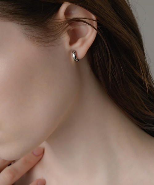 muku（ムク）の「EARRING/MINI HOOP（イヤリング・レディース・シルバー/ゴールド/シャンパン・FREE）」の8枚目の写真