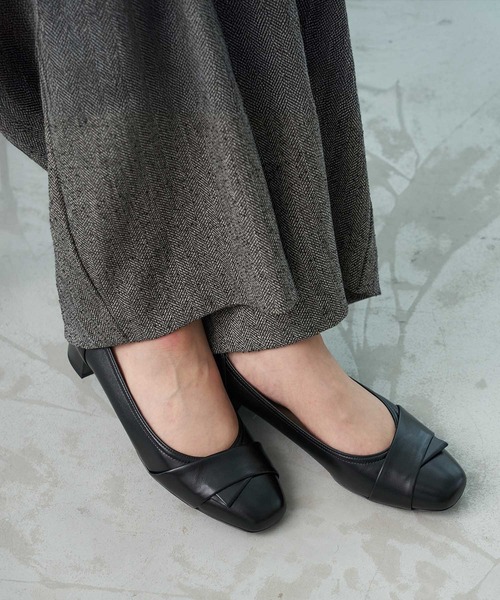 Riz raffinee（リズラフィーネ）の「ローヒールパンプス（パンプス・レディース・ブラック/デザートカモ/ネイビー・23.5cm/24cm/24.5cm/22.5cm/23cm）」の2枚目の写真