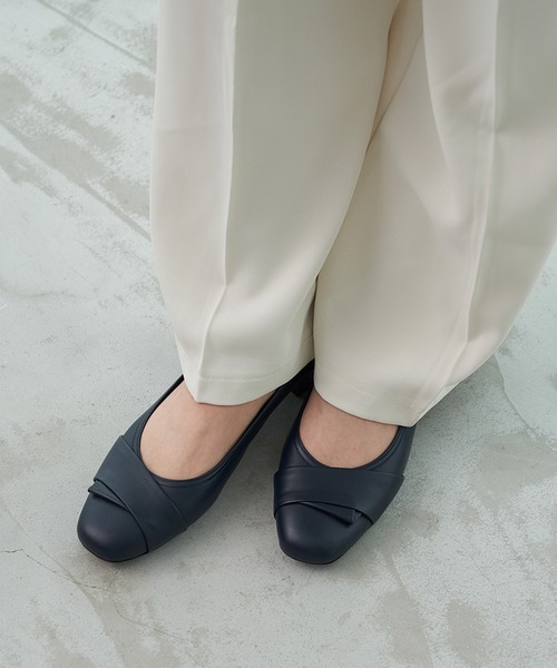 Riz raffinee（リズラフィーネ）の「ローヒールパンプス（パンプス・レディース・ブラック/デザートカモ/ネイビー・23.5cm/24cm/24.5cm/22.5cm/23cm）」の4枚目の写真