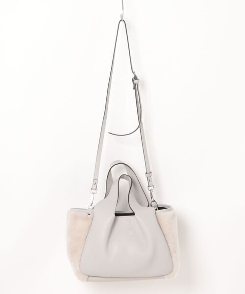 RIPANI(リパーニ)の「【RIPANI】ムートンコンビレザーハンドバッグ(Q56464)(ハンドバッグ・レディース・ダークグレー/ライトグレー・ALL)」の3枚目の写真