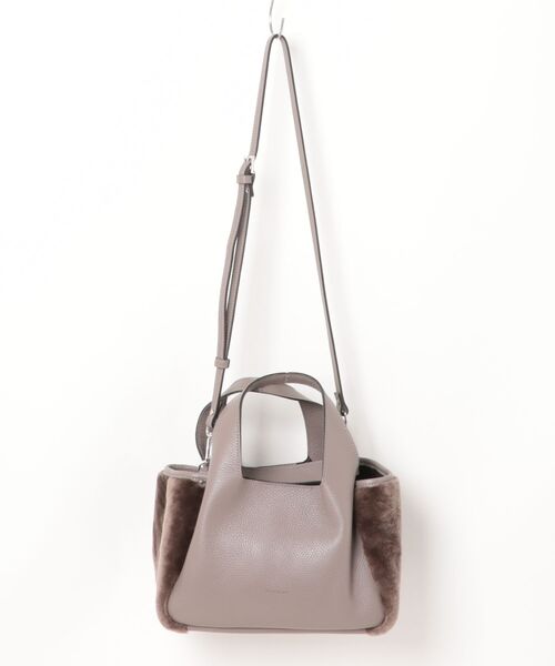 RIPANI(リパーニ)の「【RIPANI】ムートンコンビレザーハンドバッグ(Q56464)(ハンドバッグ・レディース・ダークグレー/ライトグレー・ALL)」の7枚目の写真