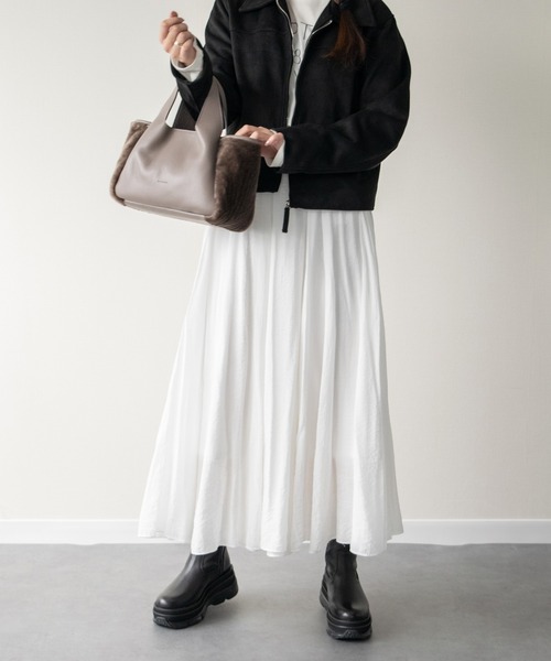 RIPANI(リパーニ)の「【RIPANI】ムートンコンビレザーハンドバッグ(Q56464)(ハンドバッグ・レディース・ダークグレー/ライトグレー・ALL)」の10枚目の写真