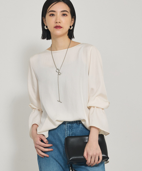 qualite（カリテ）の「ブライトツイルベルブラウス/秋服/冬服/オフィスカジュアル/レイヤード（シャツ/ブラウス・レディース・オフホワイト/ブラック・フリー）」の2枚目の写真