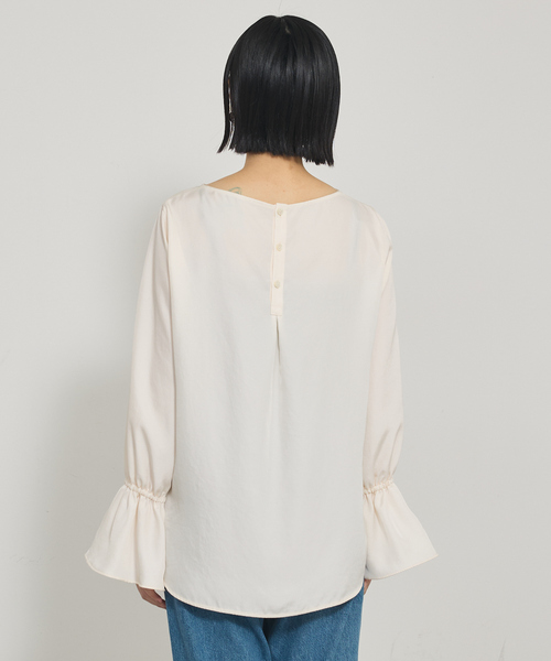 qualite（カリテ）の「ブライトツイルベルブラウス/秋服/冬服/オフィスカジュアル/レイヤード（シャツ/ブラウス・レディース・オフホワイト/ブラック・フリー）」の10枚目の写真