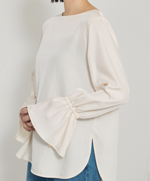 qualite（カリテ）の「ブライトツイルベルブラウス/秋服/冬服/オフィスカジュアル/レイヤード（シャツ/ブラウス・レディース・オフホワイト/ブラック・フリー）」の13枚目の写真