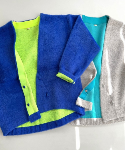 Q（キュー）の「シャギーVネックWフェイスカーデ（カーディガン/ボレロ・レディース・グレイッシュベージュ/ブルー・MEDIUM）」の7枚目の写真