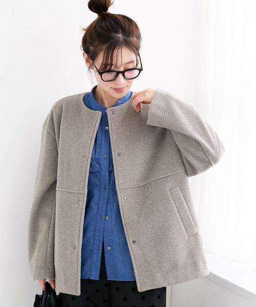 le.coeur blanc（ルクールブラン）の「ニットビーバーノーカラーミドルコート（ノーカラーコート・レディース・ダークグレー/モカ/グレイッシュベージュ・38）」の3枚目の写真