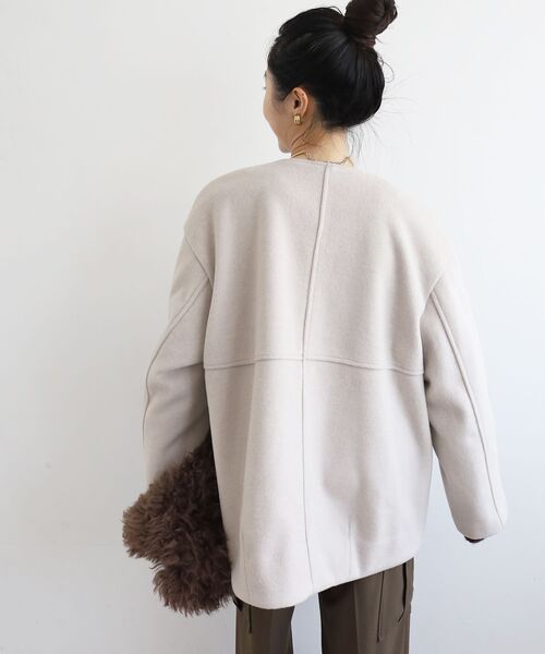 le.coeur blanc（ルクールブラン）の「ニットビーバーノーカラーミドルコート（ノーカラーコート・レディース・ダークグレー/モカ/グレイッシュベージュ・38）」の10枚目の写真