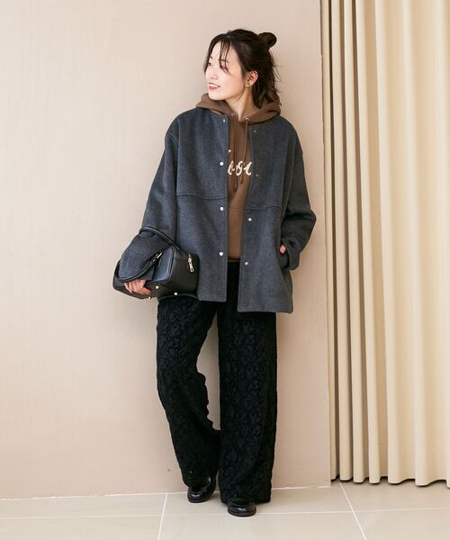 le.coeur blanc（ルクールブラン）の「ニットビーバーノーカラーミドルコート（ノーカラーコート・レディース・ダークグレー/モカ/グレイッシュベージュ・38）」の22枚目の写真