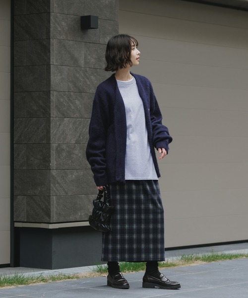 AO2（アオズ）の「Back Slit Stretch Ombre Check Long Skirt / バックスリット ストレッチ オンブレチェックロングスカート（スカート・レディース・ネイビー/ブラウン・FREE）」の16枚目の写真