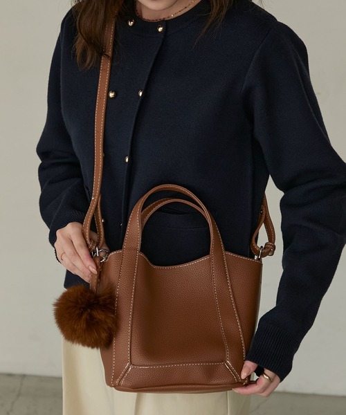 Cherir Mignon(シェリルミニョン)の「【Cherir Mignon】ポーチ&ファーチャーム付き2wayミニハンドバッグ(ハンドバッグ・レディース・ベージュ/ブラウン・FREE)」の1枚目の写真