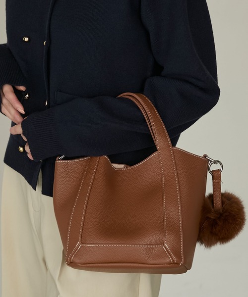 Cherir Mignon(シェリルミニョン)の「【Cherir Mignon】ポーチ&ファーチャーム付き2wayミニハンドバッグ(ハンドバッグ・レディース・ベージュ/ブラウン・FREE)」の13枚目の写真