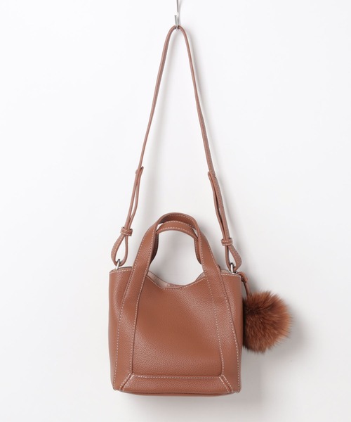 Cherir Mignon(シェリルミニョン)の「【Cherir Mignon】ポーチ&ファーチャーム付き2wayミニハンドバッグ(ハンドバッグ・レディース・ベージュ/ブラウン・FREE)」の5枚目の写真