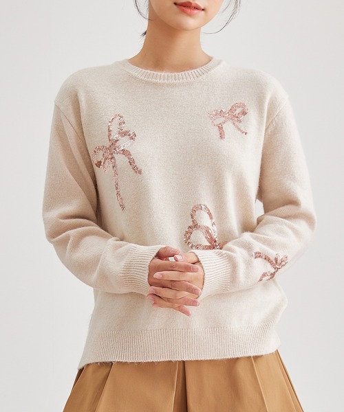 Lace Ladies(レースレディース)の「クルーネック リボン スパンコール ニット プルオーバー(ニット/セーター・レディース・アイボリー/グレー・FREE)」の2枚目の写真