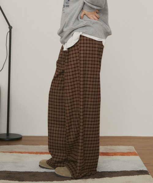 MERLOT（メルロー）の「【ウエスト総ゴム】ウールタッチギンガムチェックワイドパンツ（その他パンツ・レディース・ブラウン/ネイビー/ブラック・FREE）」の4枚目の写真