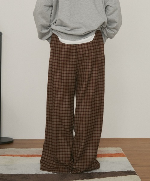 MERLOT（メルロー）の「【ウエスト総ゴム】ウールタッチギンガムチェックワイドパンツ（その他パンツ・レディース・ブラウン/ネイビー/ブラック・FREE）」の5枚目の写真