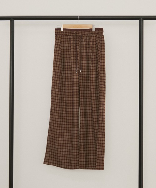 MERLOT（メルロー）の「【ウエスト総ゴム】ウールタッチギンガムチェックワイドパンツ（その他パンツ・レディース・ブラウン/ネイビー/ブラック・FREE）」の9枚目の写真