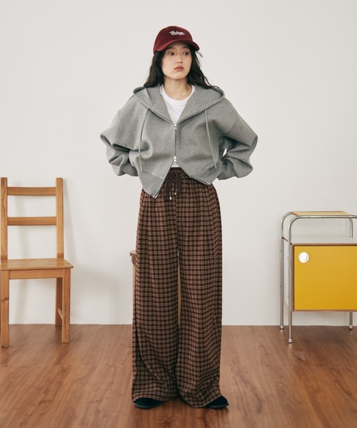 MERLOT（メルロー）の「【ウエスト総ゴム】ウールタッチギンガムチェックワイドパンツ（その他パンツ・レディース・ブラウン/ネイビー/ブラック・FREE）」の11枚目の写真