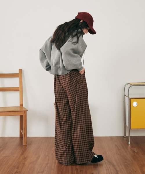 MERLOT（メルロー）の「【ウエスト総ゴム】ウールタッチギンガムチェックワイドパンツ（その他パンツ・レディース・ブラウン/ネイビー/ブラック・FREE）」の13枚目の写真