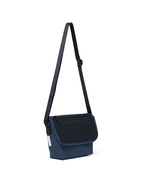 BEAMS DESIGN(ビームス デザイン)の「BEAMSDESIGN(ビームスデザイン)エラスティックメッシュ ショルダーバッグ(ショルダーバッグ・メンズ・ブラック/サンドベージュ/ネイビー・FREE)」の17枚目の写真