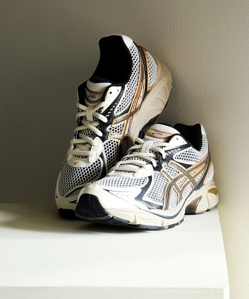 ASICS(アシックス)の「(asics)GEL-2160(スニーカー・レディース・ホワイト・23cm/24cm/25cm)」の1枚目の写真