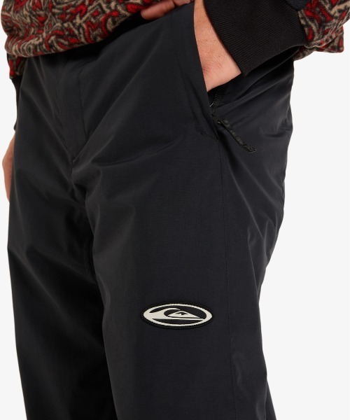 Quiksilver(クイックシルバー)の「SNOW DOWN PT/クイックシルバーワンポイントロゴスキースノーボードパンツ(その他パンツ・メンズ・ブラック/ベージュ/ブラック系その他・MEDIUM/LARGE/X-LARGE/X-SMALL/SMALL)」の5枚目の写真