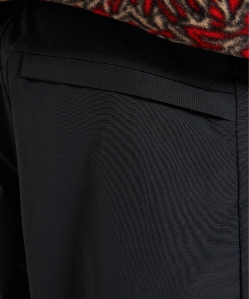 Quiksilver(クイックシルバー)の「SNOW DOWN PT/クイックシルバーワンポイントロゴスキースノーボードパンツ(その他パンツ・メンズ・ブラック/ベージュ/ブラック系その他・MEDIUM/LARGE/X-LARGE/X-SMALL/SMALL)」の8枚目の写真