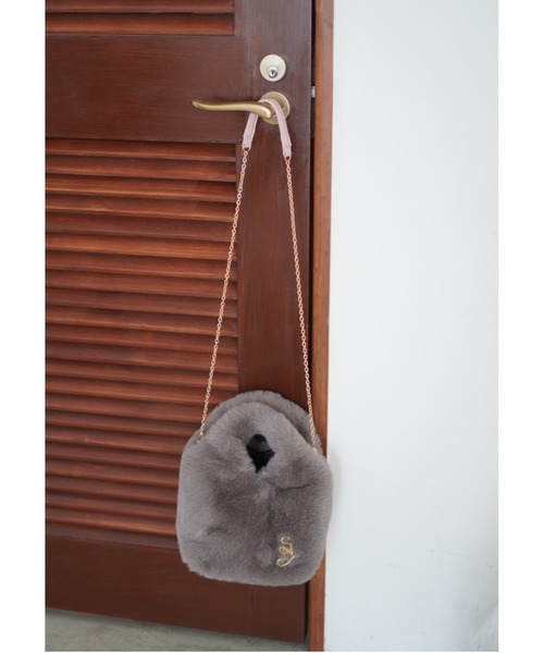 SNIDEL（スナイデル）の「ファーバッグ（ハンドバッグ・レディース・グレー/アイボリー/ライトブルー/ブラウン/ピンク/イエロー・F）」の15枚目の写真