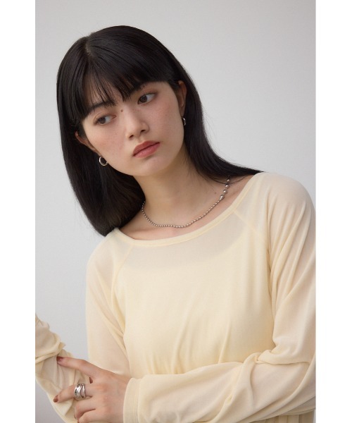 AZUL by moussy(アズールバイマウジー)の「ベロアアシメカットトップス(Tシャツ/カットソー・レディース・アイボリー/ダークブラウン/キャメル・FREE)」の5枚目の写真