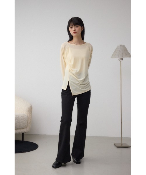 AZUL by moussy(アズールバイマウジー)の「ベロアアシメカットトップス(Tシャツ/カットソー・レディース・アイボリー/ダークブラウン/キャメル・FREE)」の7枚目の写真