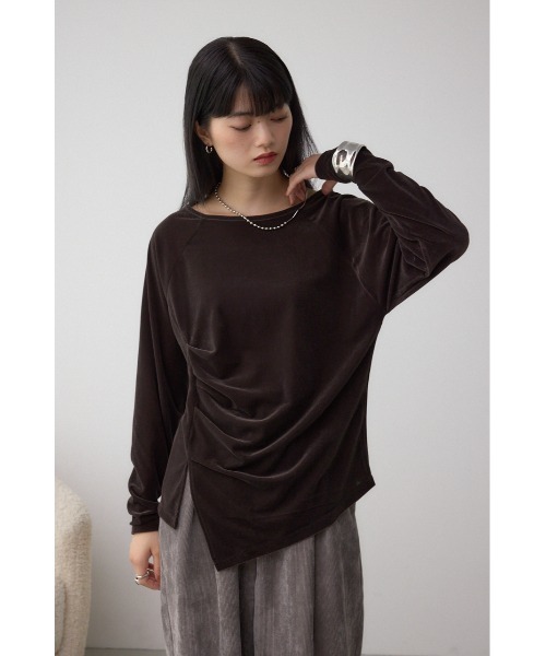 AZUL by moussy(アズールバイマウジー)の「ベロアアシメカットトップス(Tシャツ/カットソー・レディース・アイボリー/ダークブラウン/キャメル・FREE)」の17枚目の写真