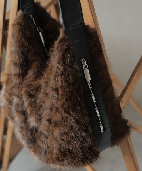 Ulysses（ユリシス）の「アニマル柄ファーショルダーバッグ（ショルダーバッグ・レディース・モカ/ピンクベージュ・F）」の15枚目の写真