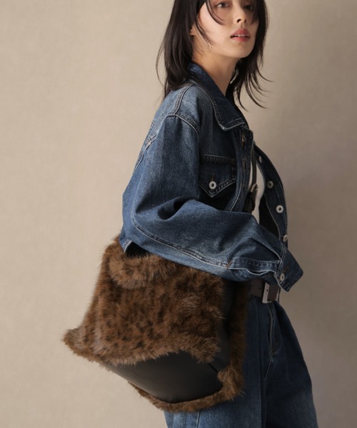 Ulysses（ユリシス）の「アニマル柄ファーショルダーバッグ（ショルダーバッグ・レディース・モカ/ピンクベージュ・F）」の7枚目の写真