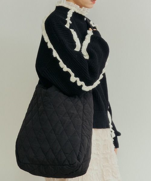 Libra Cue（リブラ キュー）の「ギャザーハンドルキルティングバッグ（ショルダーバッグ・レディース・アイボリー/ブラック・FREE）」の12枚目の写真