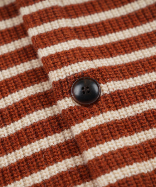 FRIZMWORKS(フリズムワークス)の「WOOL STRIPE ROUND CARDIGAN _ BRICK(カーディガン/ボレロ・メンズ・その他・SMALL/MEDIUM/LARGE/X-LARGE)」の4枚目の写真