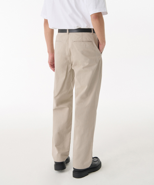 MUSINSA STANDARD（ムシンサスタンダード）の「リバースワンタックレギュラーフィットチノパンツ[ライトベージュ]（その他パンツ・メンズ・その他・29/40/42/36/34/32/30/31/33/26/27/28）」の2枚目の写真