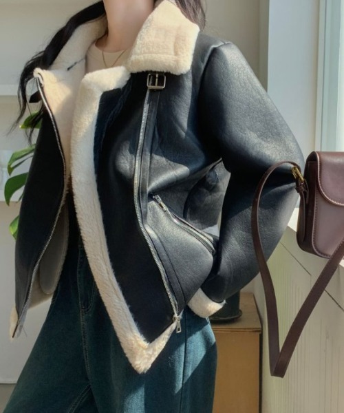 ABITOKYO（アビトーキョー）の「ボアドッキングフェイクレザーブルゾン（ブルゾン・レディース・アイボリー/ブラック/ブラック系その他/モカ・FREE）」の3枚目の写真