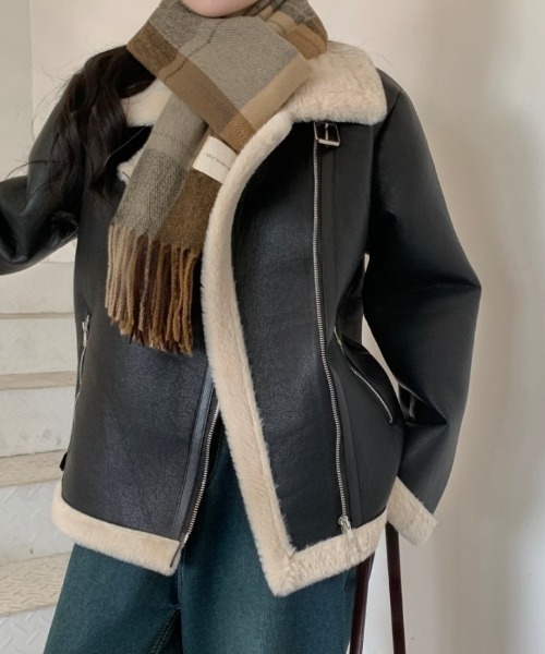 ABITOKYO（アビトーキョー）の「ボアドッキングフェイクレザーブルゾン（ブルゾン・レディース・アイボリー/ブラック/ブラック系その他/モカ・FREE）」の17枚目の写真