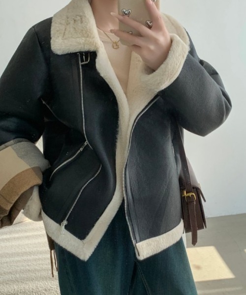 ABITOKYO（アビトーキョー）の「ボアドッキングフェイクレザーブルゾン（ブルゾン・レディース・アイボリー/ブラック/ブラック系その他/モカ・FREE）」の21枚目の写真