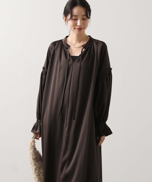 Gready Brilliant（グレディブリリアン）の「ハンマーサテンパフ袖ワンピース（ワンピース・レディース・ブラウン・38）」の7枚目の写真