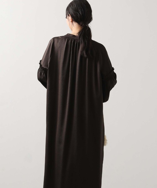 Gready Brilliant（グレディブリリアン）の「ハンマーサテンパフ袖ワンピース（ワンピース・レディース・ブラウン・38）」の9枚目の写真