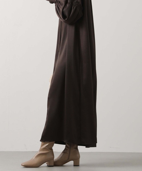 Gready Brilliant（グレディブリリアン）の「ハンマーサテンパフ袖ワンピース（ワンピース・レディース・ブラウン・38）」の12枚目の写真